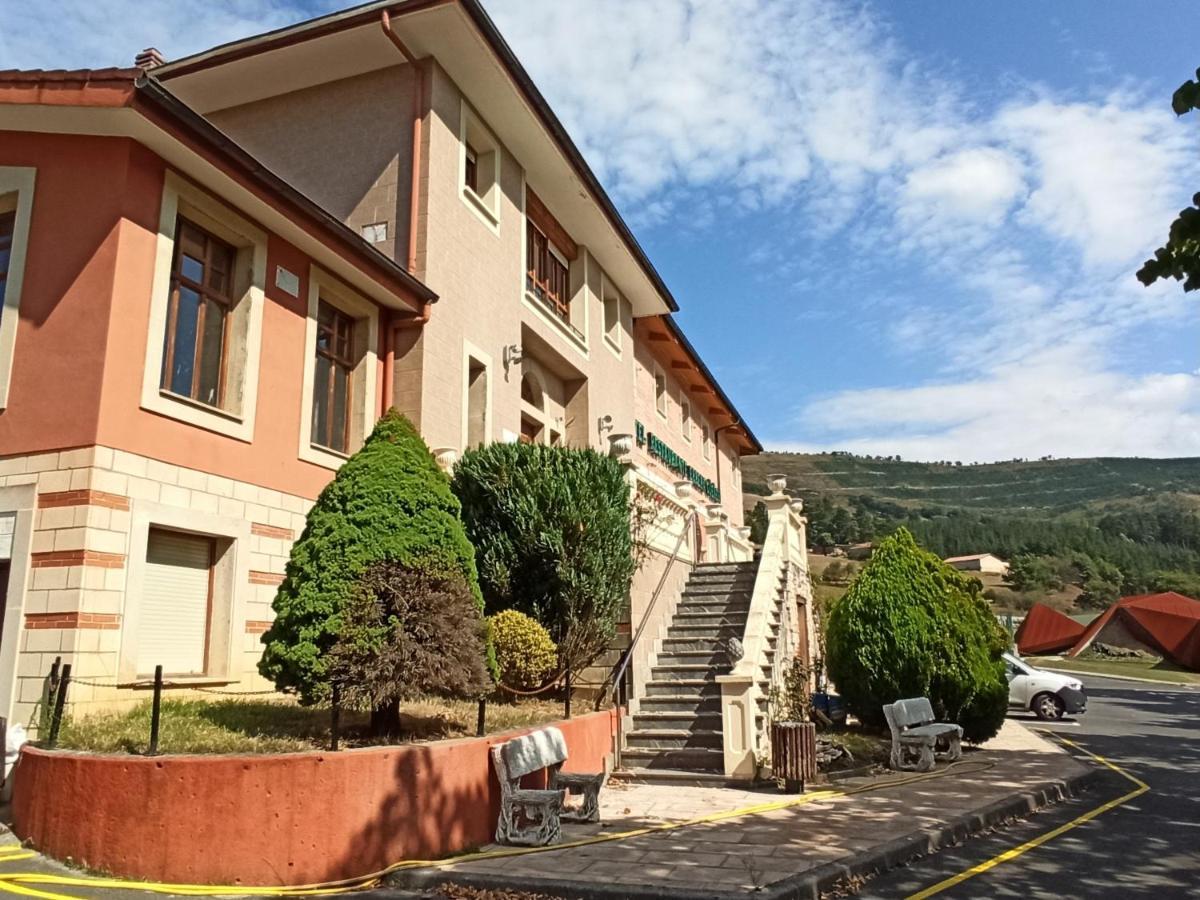 Hotel Guenes Luaran gambar