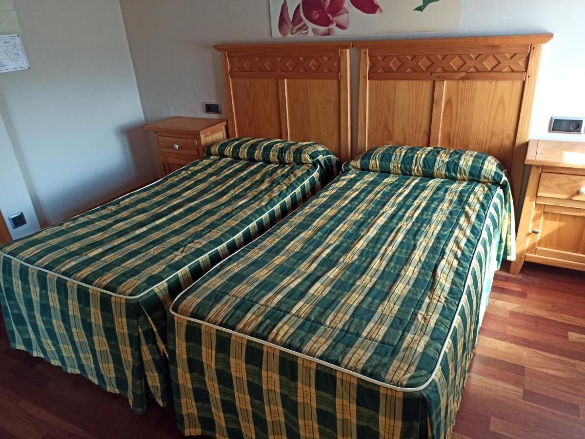 Hotel Guenes Luaran gambar